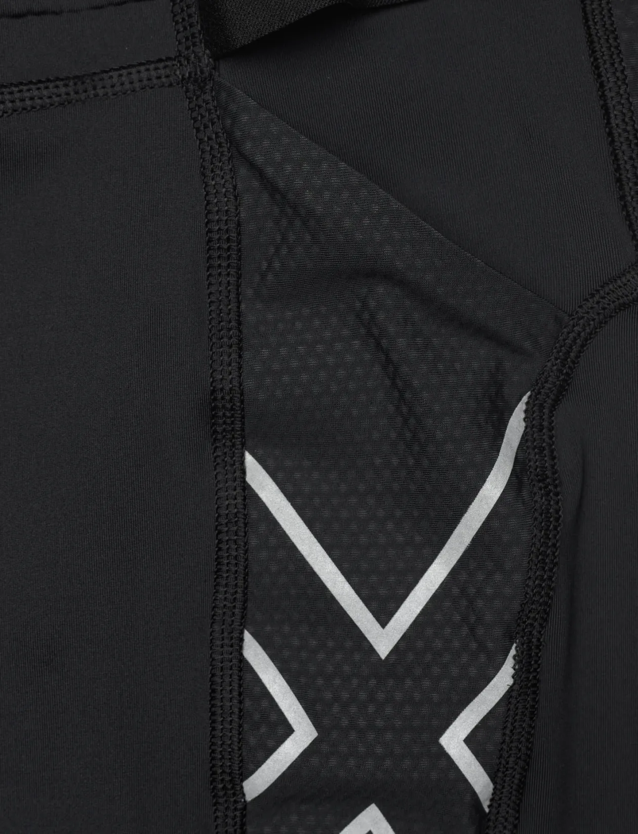 AERO MESH COMPRESSION SHORTS - Træningstights