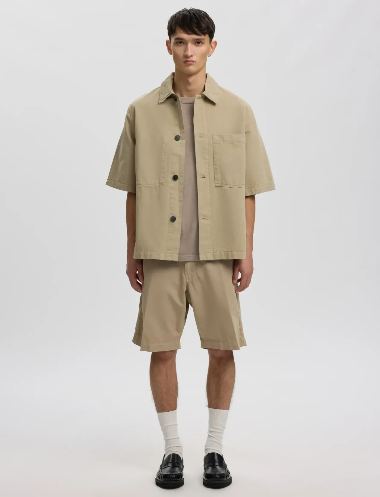ANREBBE OVERSHIRT SS - Kortærmede