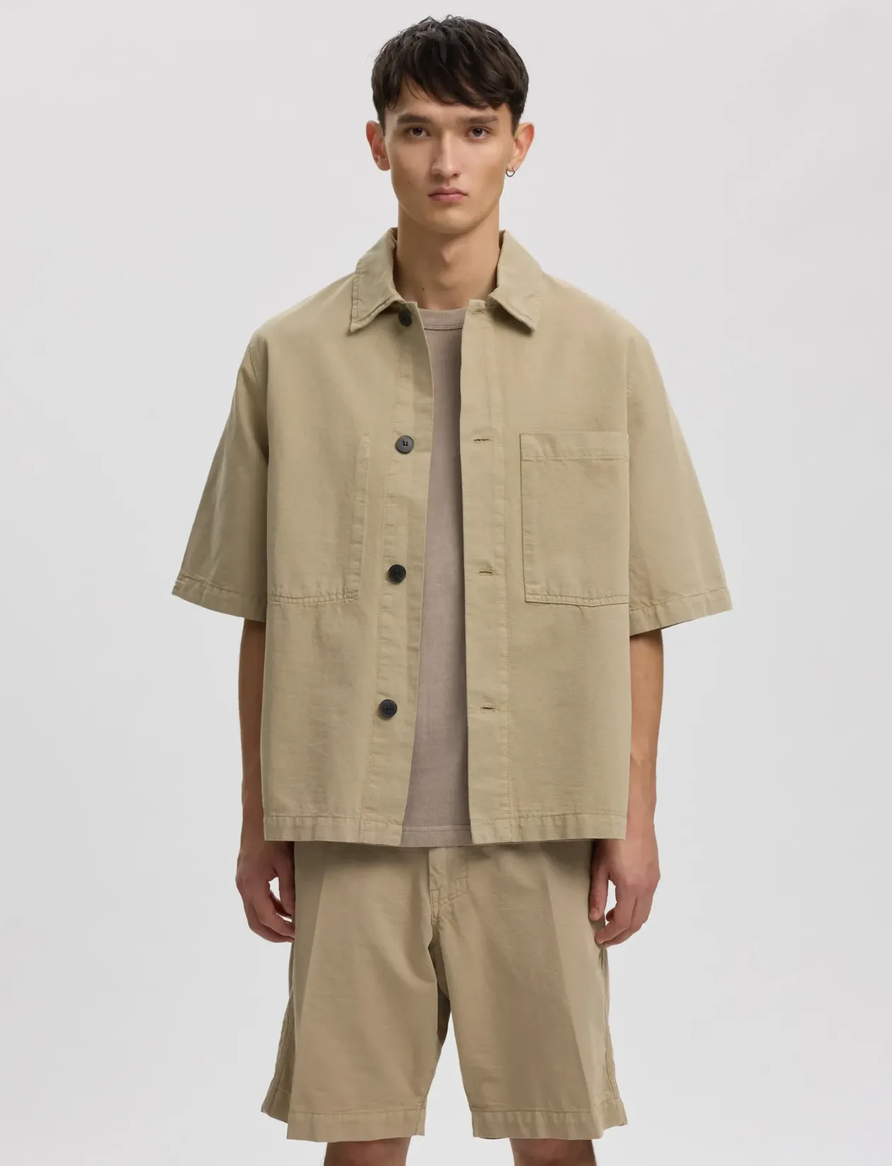 ANREBBE OVERSHIRT SS - Kortærmede