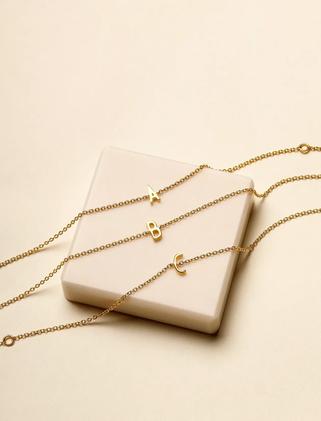Archetype Bracelet - A-Z Gold plated - Kædearmbånd