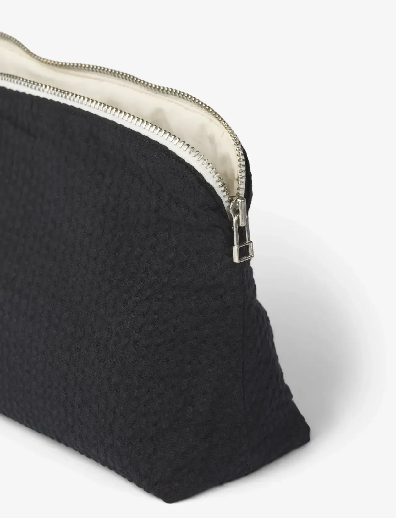 CELIA MINI TOILETRY BAG - SEERSUCKER - Toilettasker