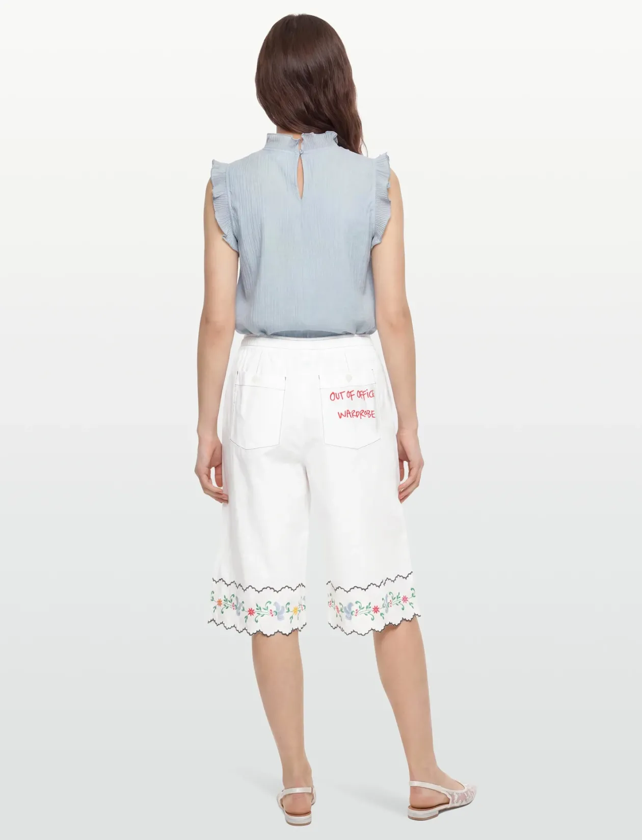Coloured Embroidered Oversized Shor - Casual shorts