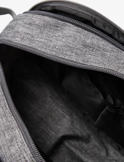 CORE WASH BAG STANDING - Tasketilbehør