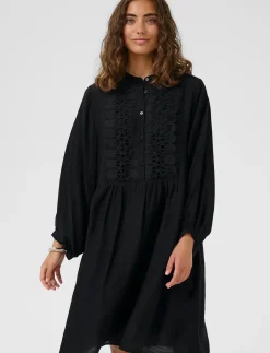 CUurta Dress - Korte kjoler