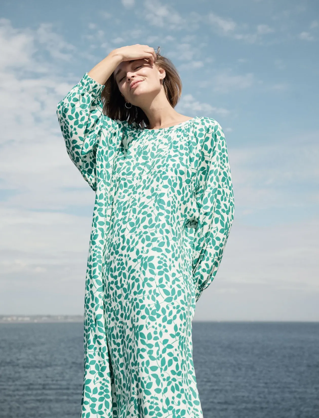 daisy dress green cherry - Midi kjoler