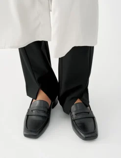 DEBBI - Loafers med hæl