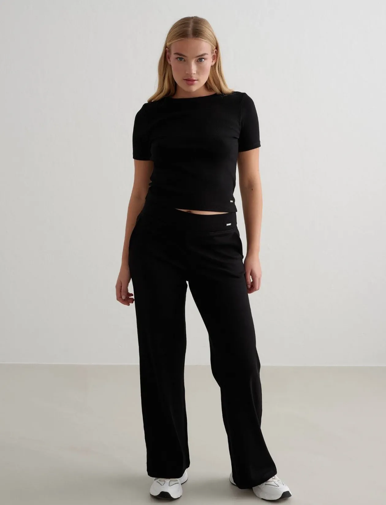 Ease Ribbed Short Sleeve - T-Shirts