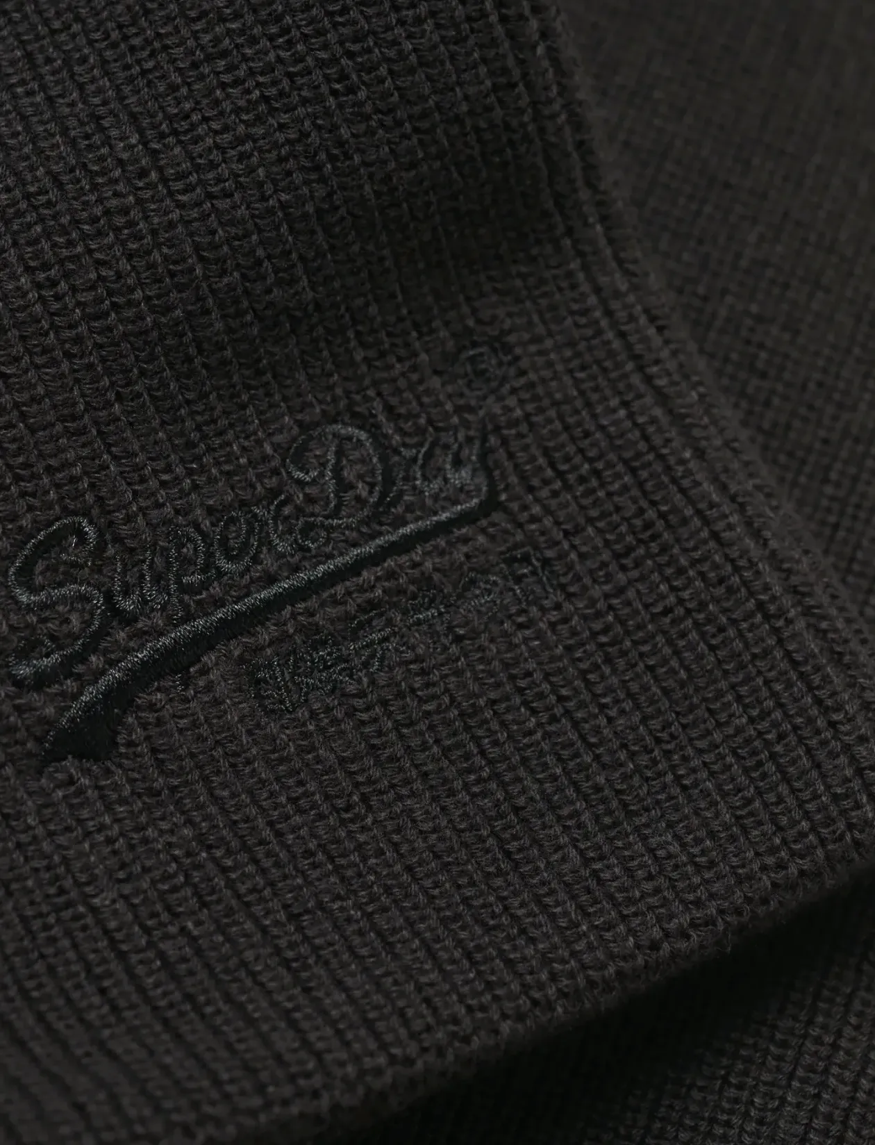 ESSENTIAL LOGO KNITTED BEANIE - Huer