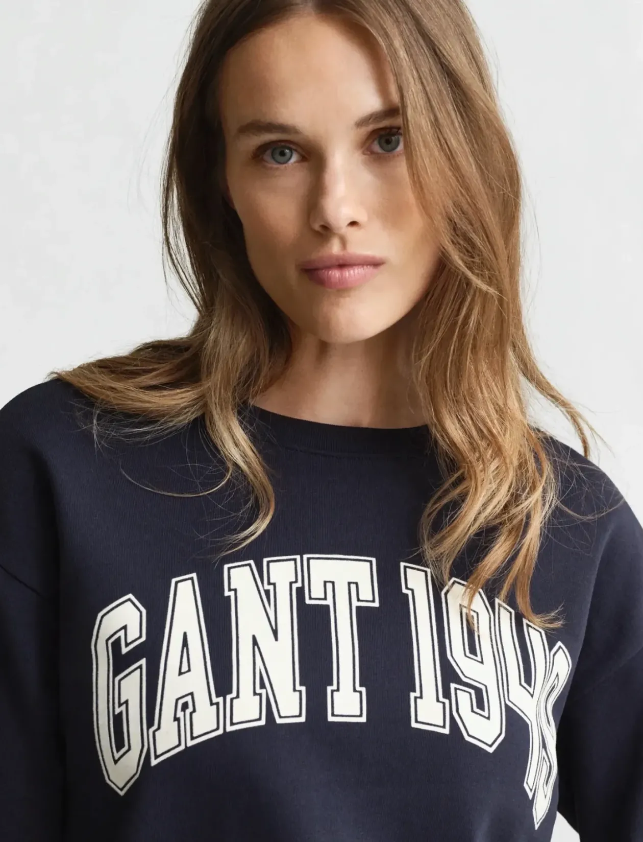 GRAPHIC C-NECK SWEAT - Sweatshirts