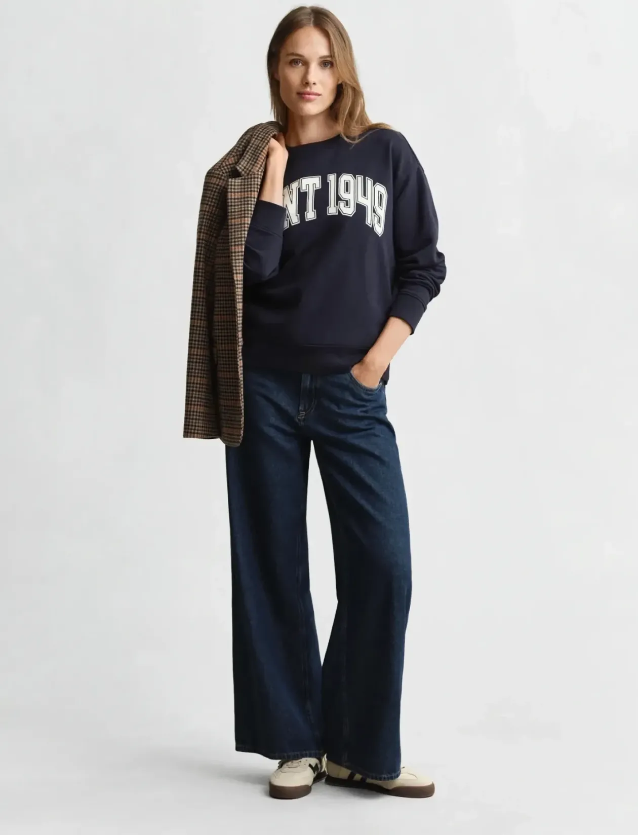 GRAPHIC C-NECK SWEAT - Sweatshirts