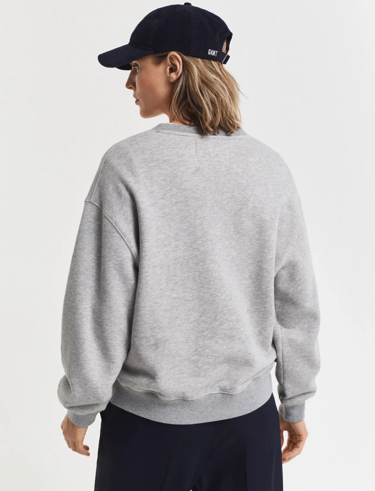 GRAPHIC C-NECK SWEAT - Sweatshirts