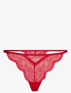 Isabelle string tr - String