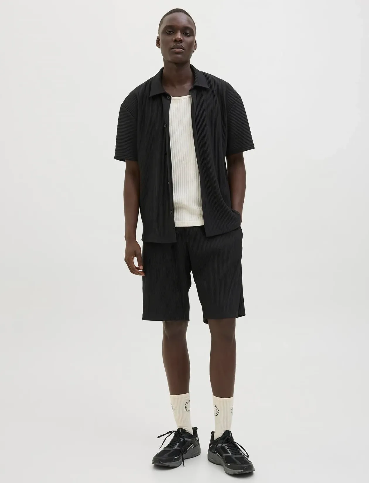 JPSTKARL INTERLUDE PLISSE SHORTS MID - Shorts