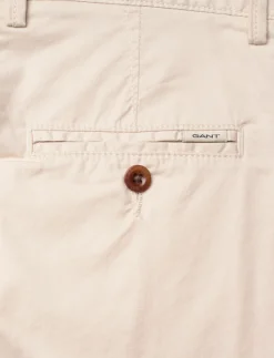LIGHTWEIGHT CHINO SHORTS - Shorts