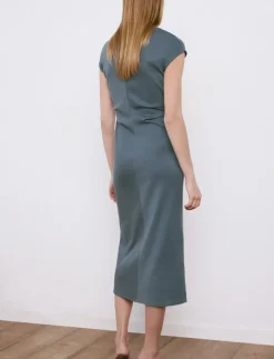 Midi-dress with draped detail - Midi kjoler