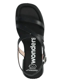 MOAI 03 - Sandaler