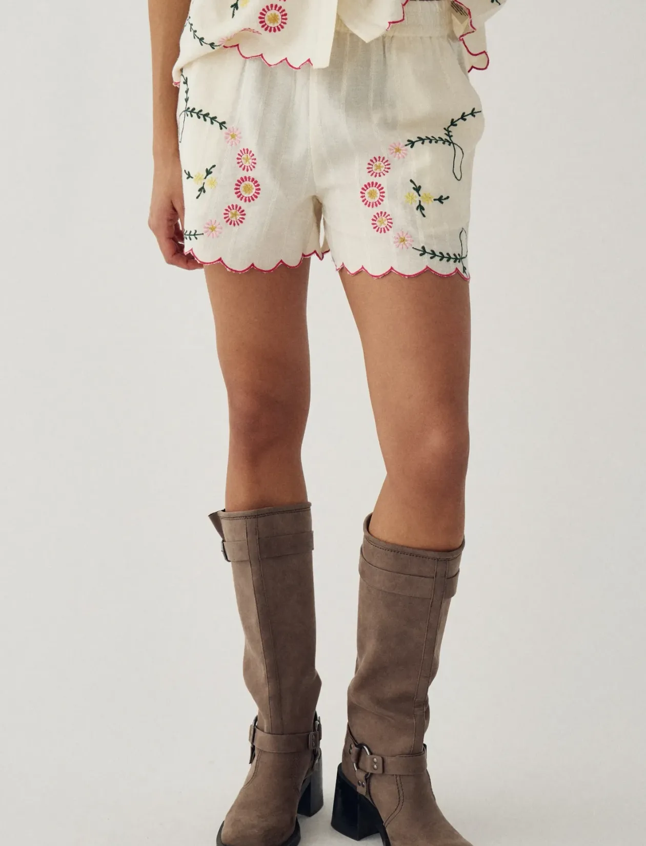 N-Layne MW Shorts - Casual shorts