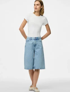 PCNOEL MW DENIM JORTS D2D PP - Denim shorts