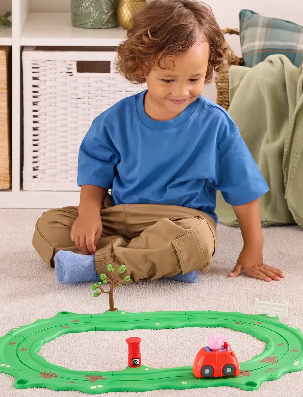 PEPPA WHIZZ AROUND PEPPA RED CAR - Racerbaner