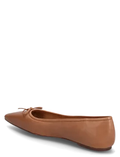 Pointed Leather Ballet Flat - Ballerinaer