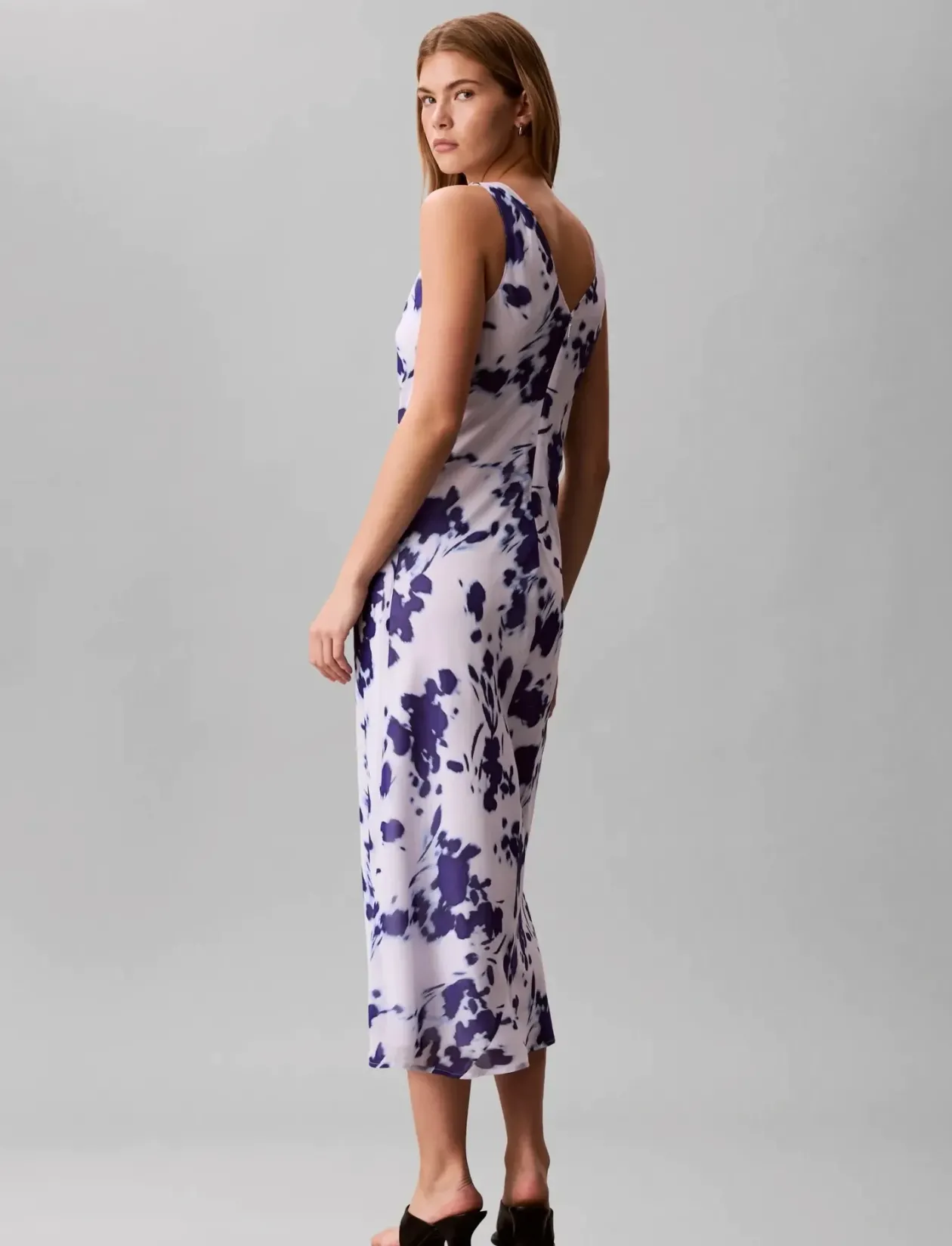 PRINTED CHIFFON SL COWL NECK MAX - Midi kjoler