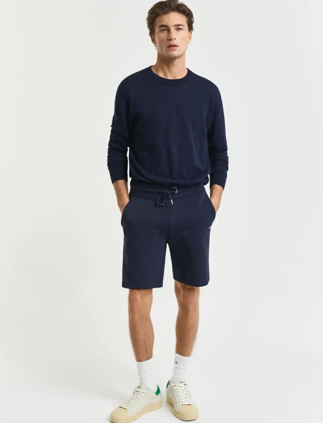 REG SHIELD SWEAT SHORTS - Shorts