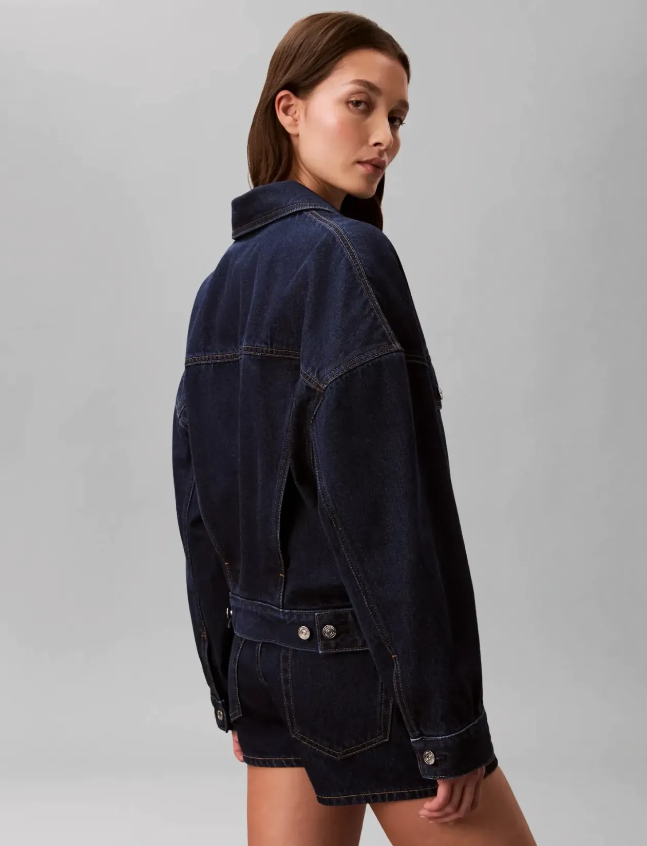 RELAXED TRUCKER TRUE INDIGO - Denimjakker