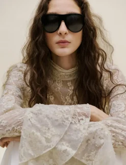 Ruffled embroidered blouse - Langærmede bluser