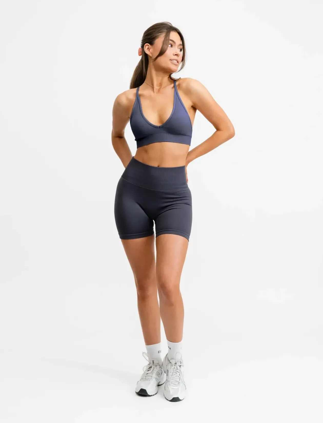 SEAMLESS V SHAPE BRA - Sports-bh'er