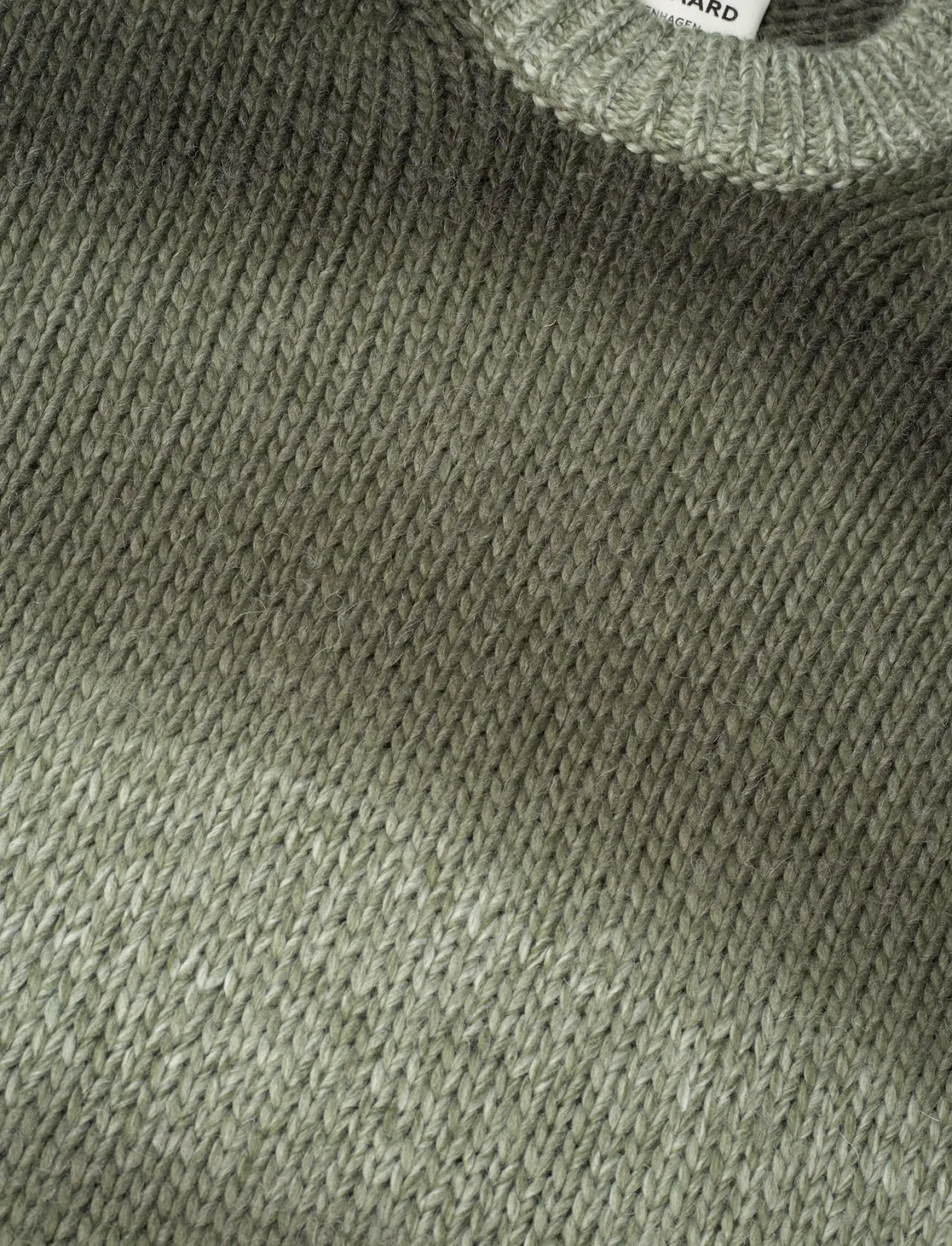 Shaded Lefty Sweater - Strik