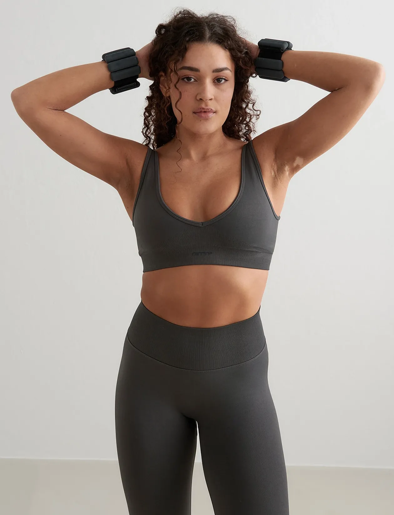 Shape Seamless Deep Cut Bra - Sports-bh'er