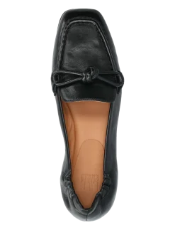 Shoes - Loafers