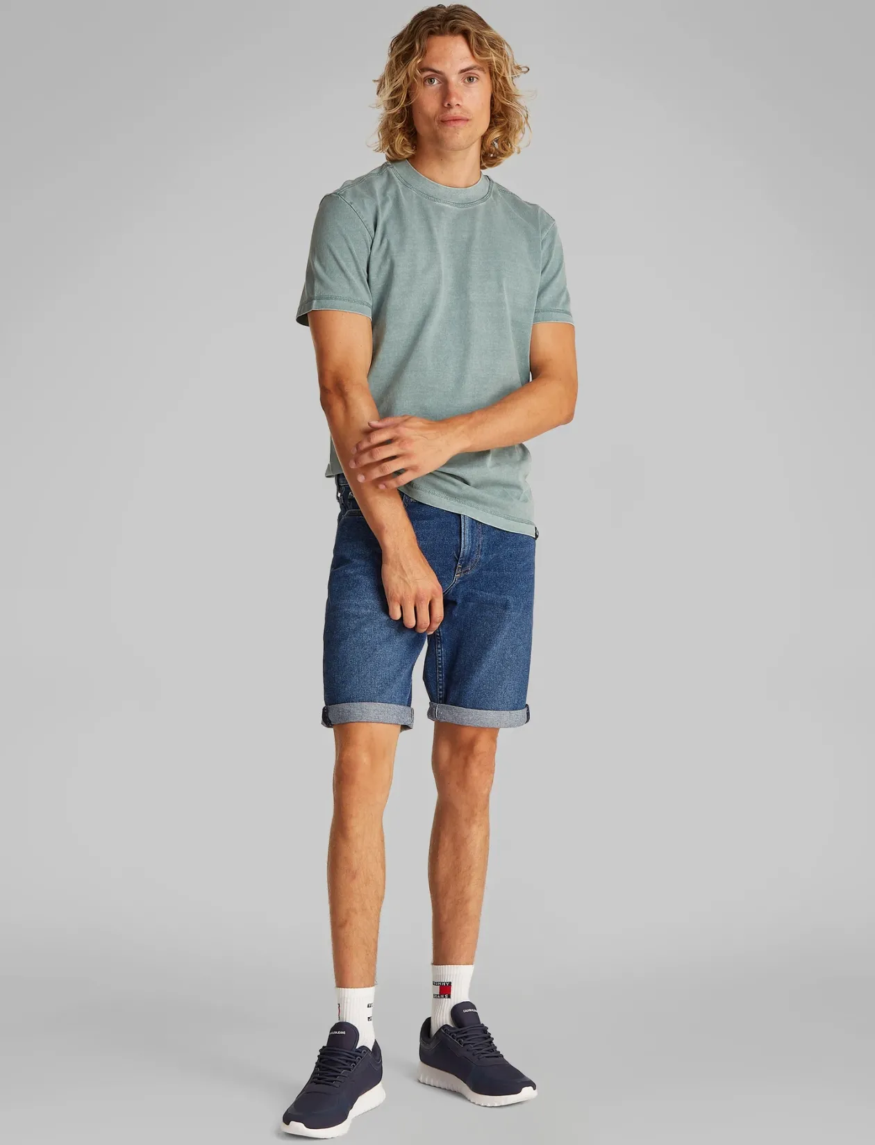 SLIM SHORT - Denim shorts