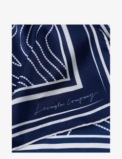 Small Starfish Printed Silk Scarf - Tynde tørklæder