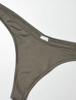 Soft Touch Veil Thong - String