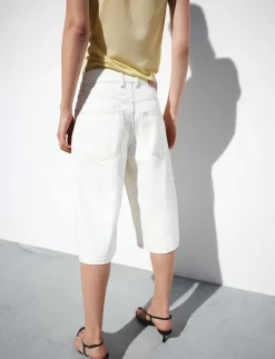 Straight mid-rise denim Bermuda shorts - Bermudashorts