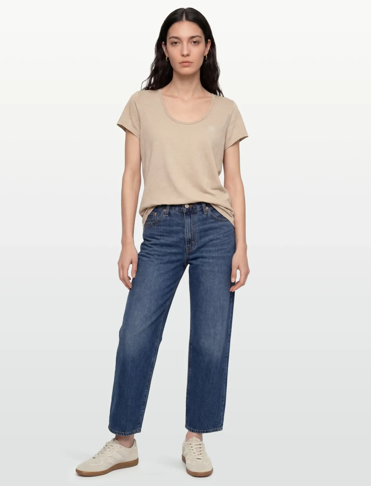 STUDIOS SCOOP NECK TEE - T-shirts