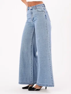 94 SUPER WIDE LORETTA LIGHT BLUE - Brede jeans