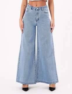 94 SUPER WIDE LORETTA LIGHT BLUE - Brede jeans