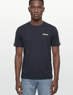 T-SHIRT - T-Shirts