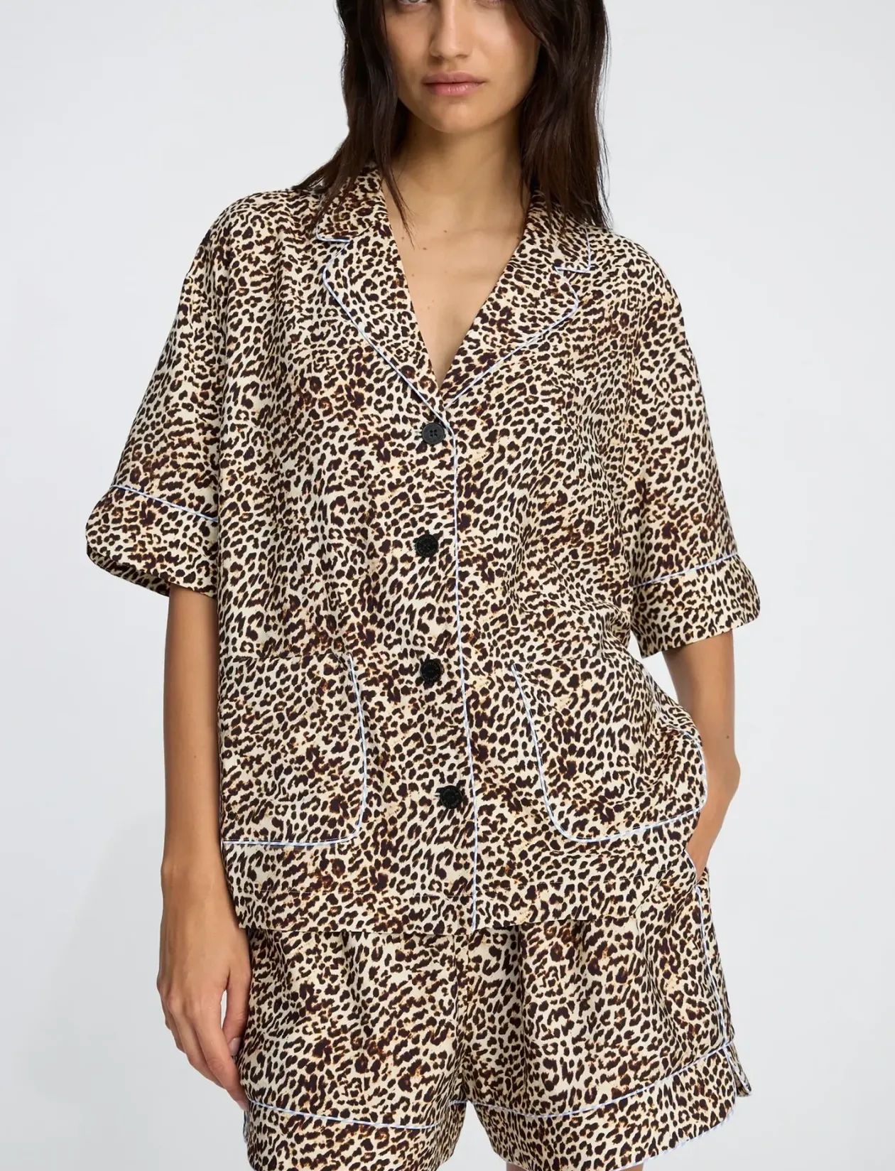 USHI - Kortærmede skjorter
