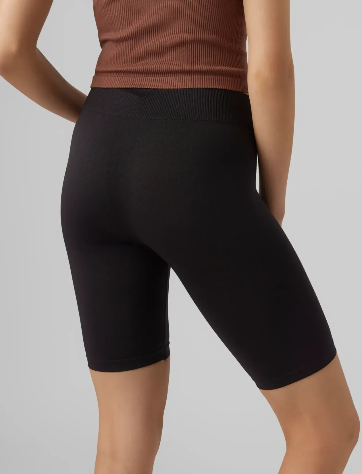 VMJACKIE SHORTS SEAMLESS NOOS - Træningstights