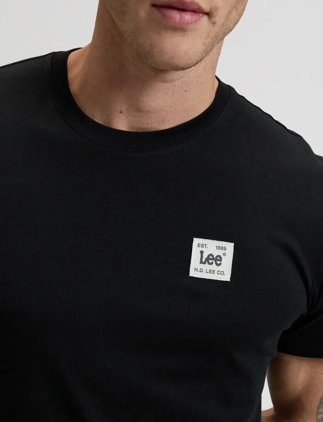 WOVEN LABEL TEE - T-Shirts