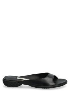 Yachay Black Slide Sandals - Flade mules